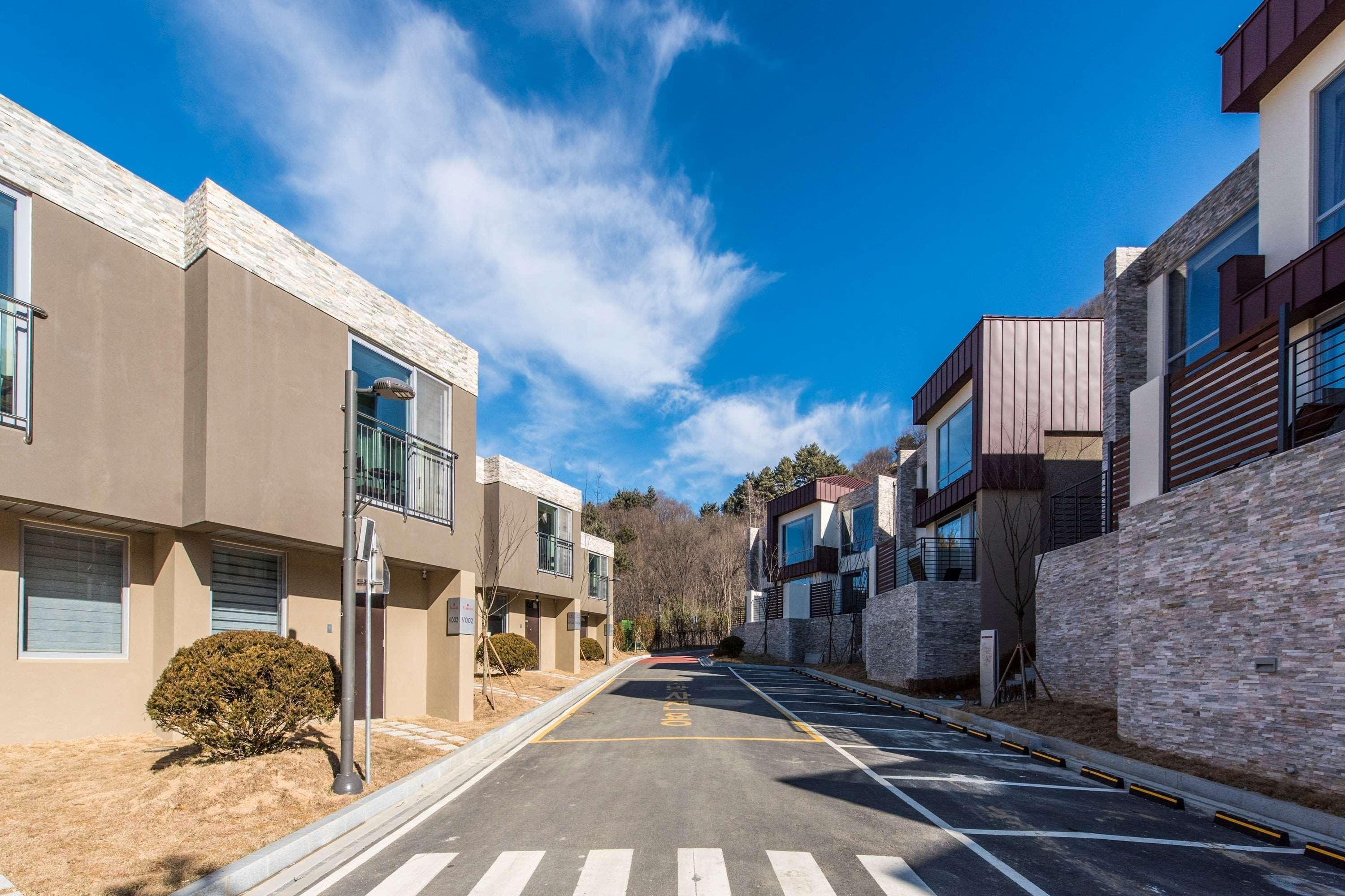 Ramada Hotel & Suite By Wyndham Gangwon Pyeongchang Ngoại thất bức ảnh