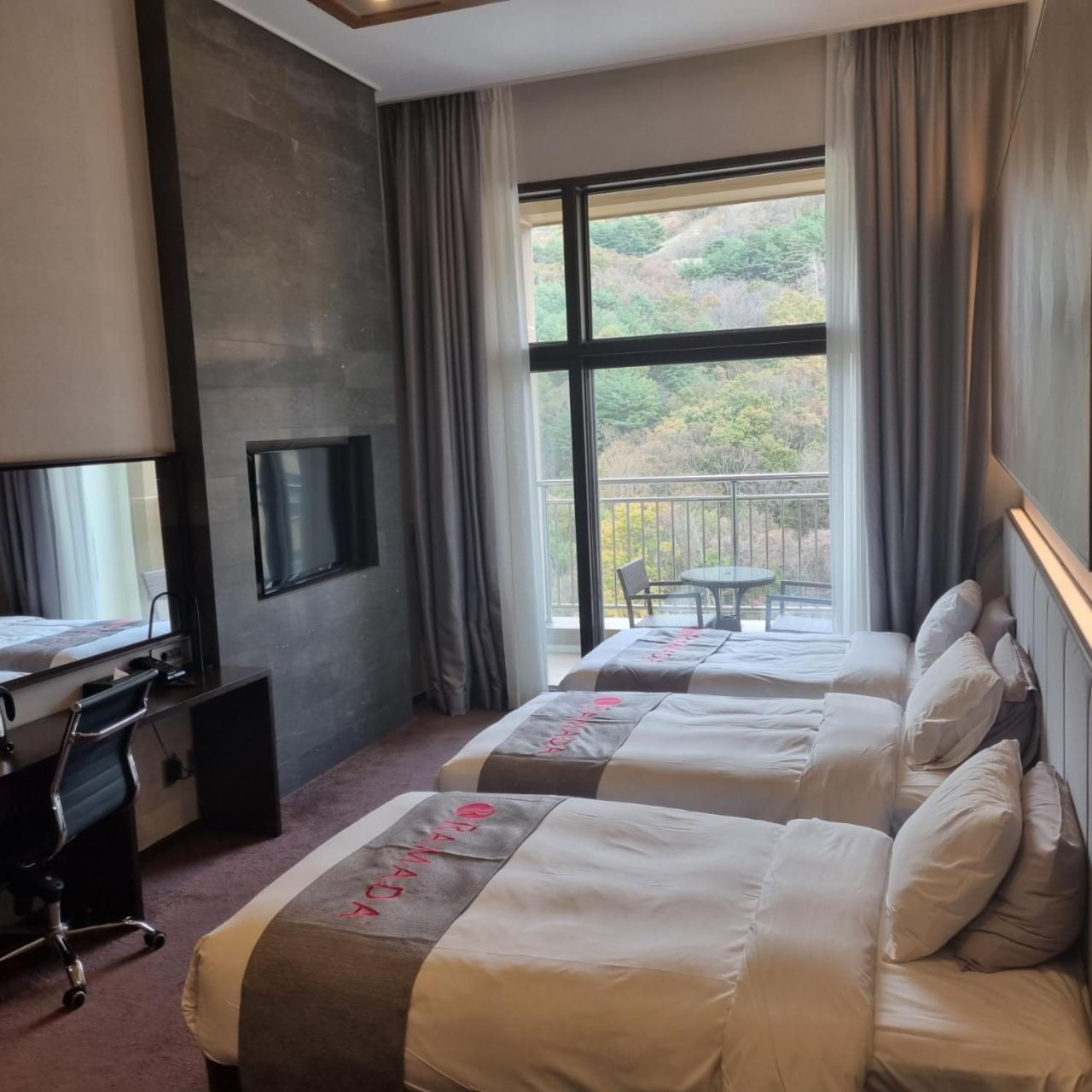 Ramada Hotel & Suite By Wyndham Gangwon Pyeongchang Phòng bức ảnh