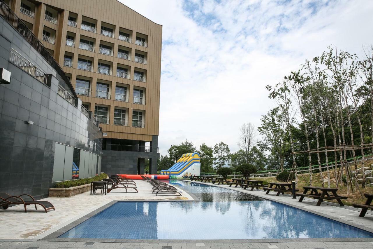 Ramada Hotel & Suite By Wyndham Gangwon Pyeongchang Ngoại thất bức ảnh