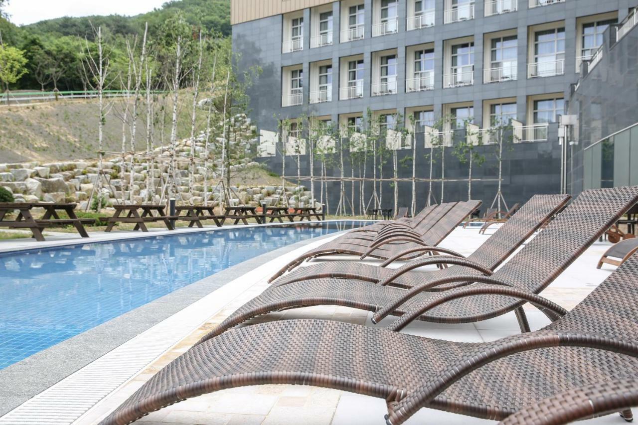 Ramada Hotel & Suite By Wyndham Gangwon Pyeongchang Ngoại thất bức ảnh